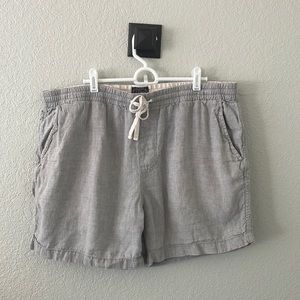 J Crew Men's Grey Linen Dock Shorts, size XL